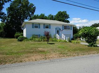 190 Redwood Rd, Portsmouth, RI 02871