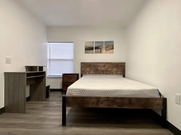 (undisclosed Address), Houston, TX 77022