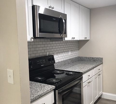 2nd image of 330 Simmonsville Ave #1106