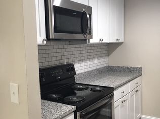 330 Simmonsville Ave, Johnston, RI 02919