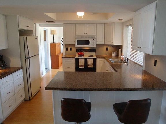 2nd image of 1320 SE San Sovina Ter