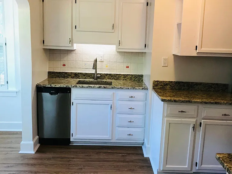 300 Papin Ave — Photo 25