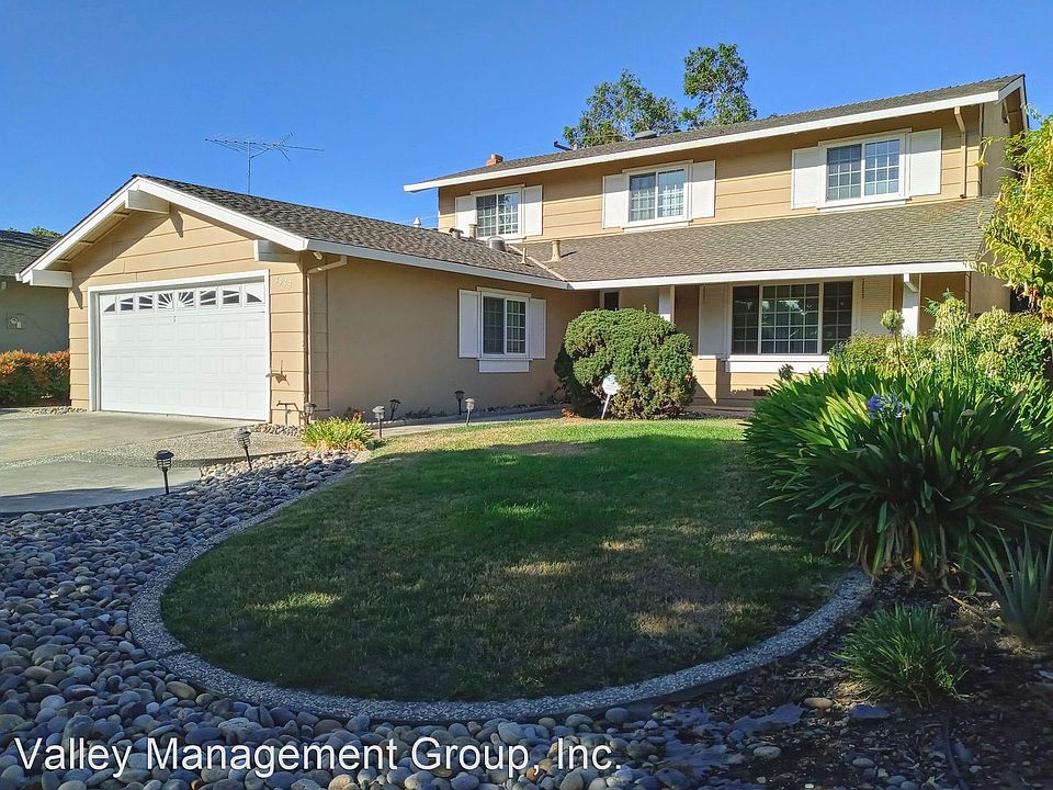 1st image of 3933 Woodcreek Ln