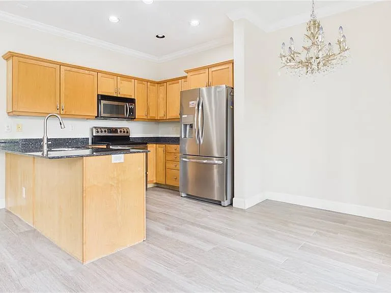 505 S Tampania Ave #7 — Photo 10