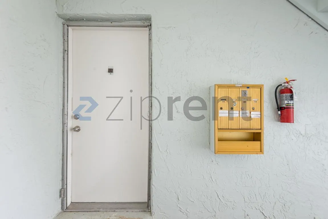 Tradewinds Condo — Photo 3