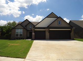 1511 E Utica Pl, Broken Arrow, OK 74011