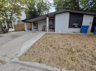 703 Rosewood St, Lockhart, TX 78644