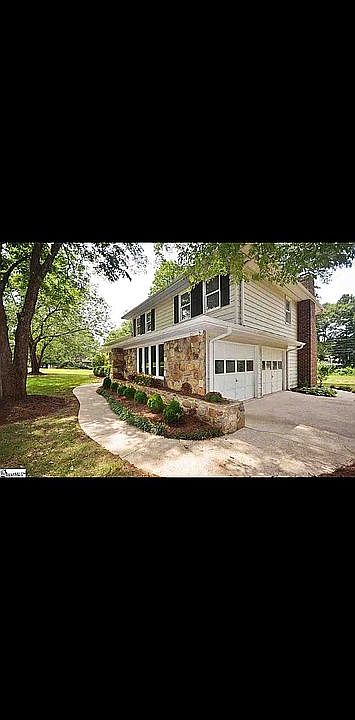 2nd image of 202 Bonanza Cir