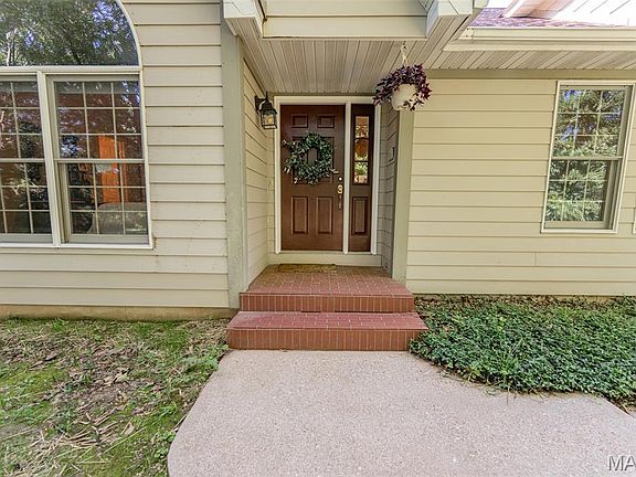 3rd image of 10790 Greenlefe Dr