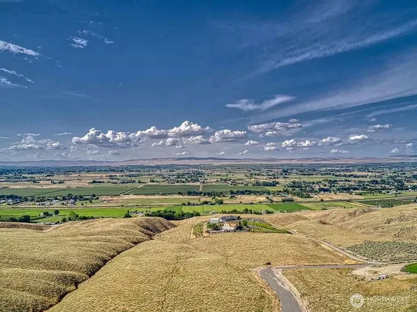 27905 Richards Rd, Prosser, WA 99350