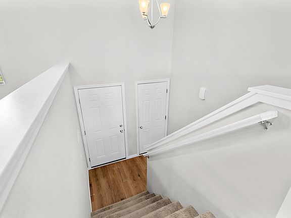 2nd image of 58727 Pond View Ln