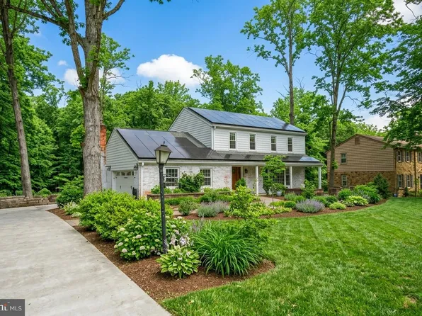 10730 Anita Dr, Lorton, VA 22079