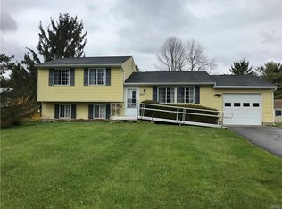 104 Farmingdale Rd, Camillus, NY 13031