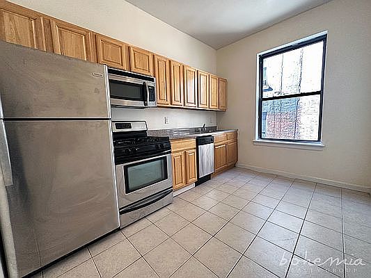 2nd image of 408 W 130th St #441
