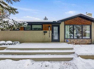 3449 W Lane Cres SW, Calgary, AB T3E 5X3