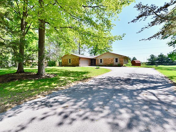 5th image of 5979 E Oak Hill Dr