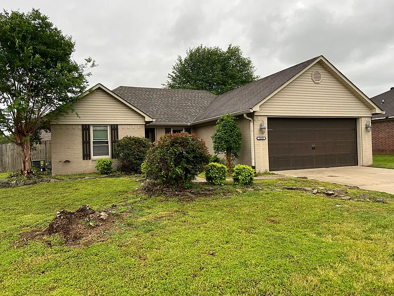 1410 Arapaho Trl — Photo 16