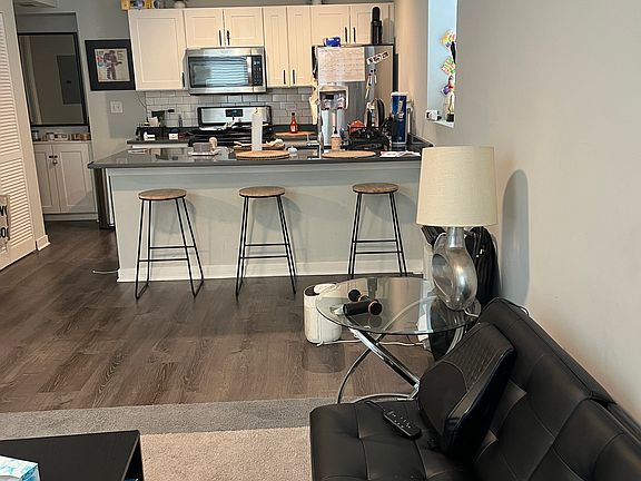 2nd image of 2325 S California Ave #5