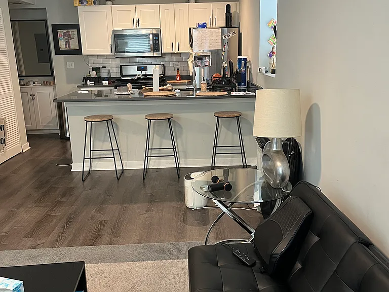 2325 S California Ave #5 — Photo 2