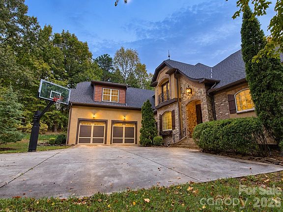3rd image of 6031 Greystone Dr