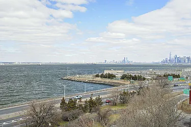 Sold by Avenue Sotheby's International Realty