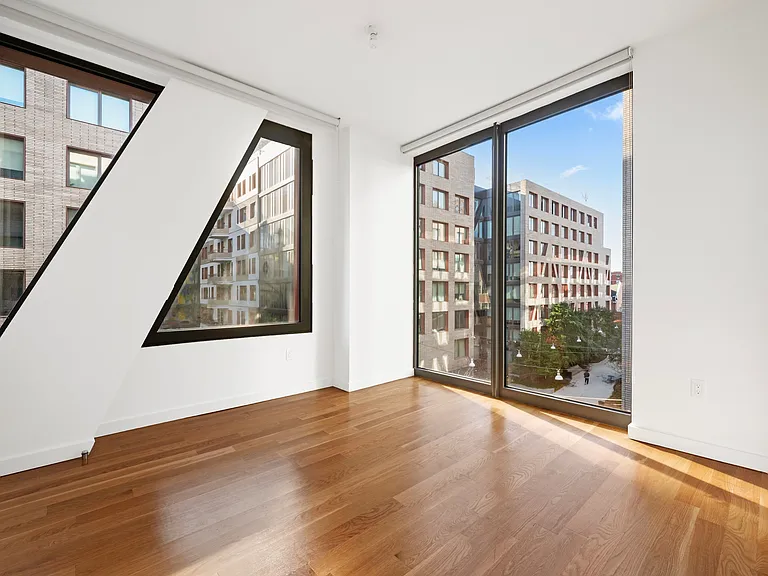 54 Noll St #450 — Photo 4