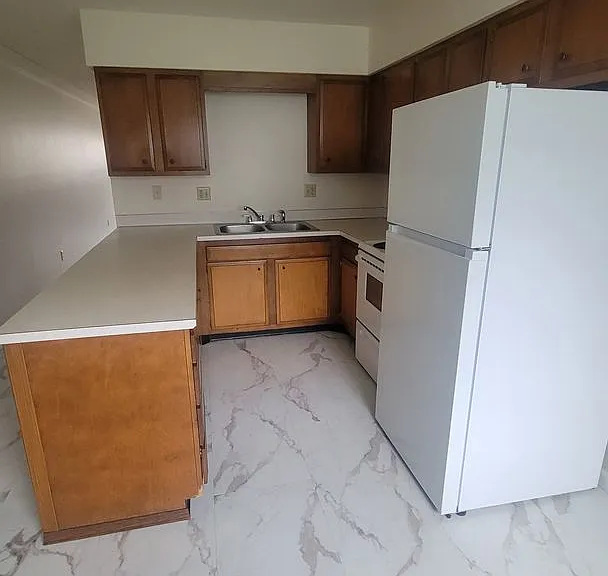 1104 Summit Blvd — Photo 11