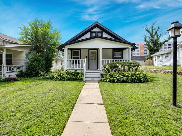 211 W 73rd Ter, Kansas City, MO 64114