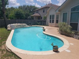 1104 Rutherford Dr, Leander, TX 78641