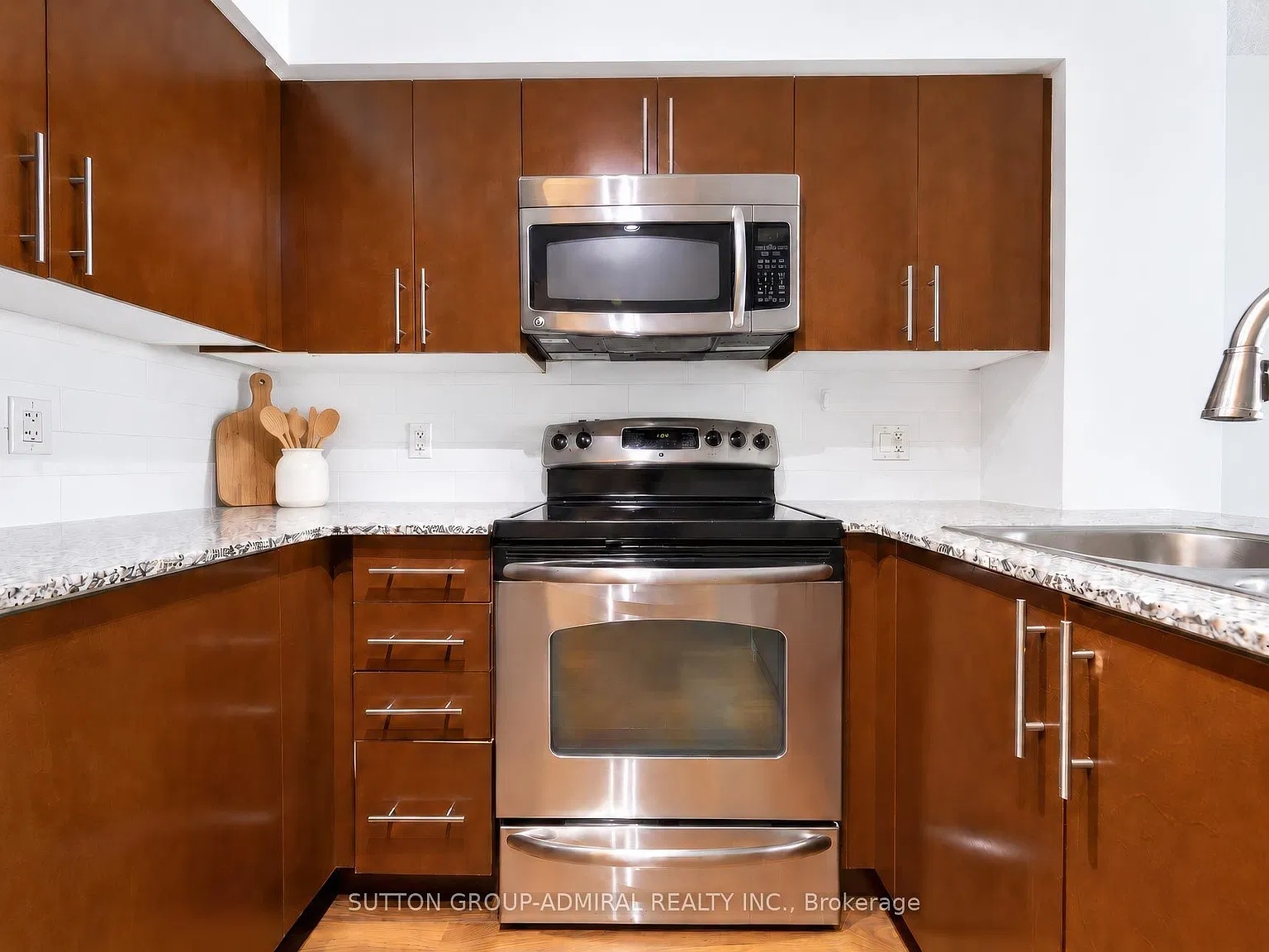 2 bed, $2,400 — Photo 3