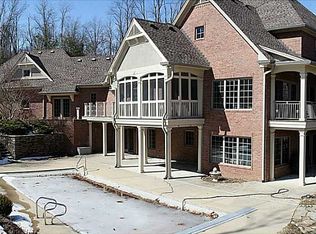 6587 W Stones Crossing Rd, Greenwood, IN 46143