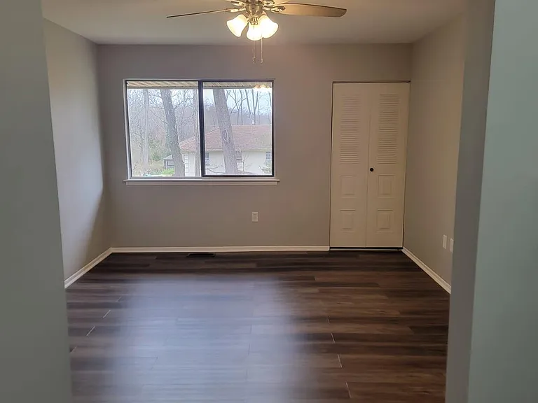 2204 Greenwood Dr — Photo 16
