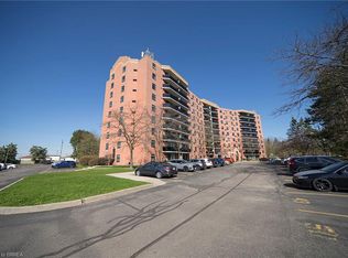 9 Bonheur Ct #715, Brantford, ON N3P 1Z5
