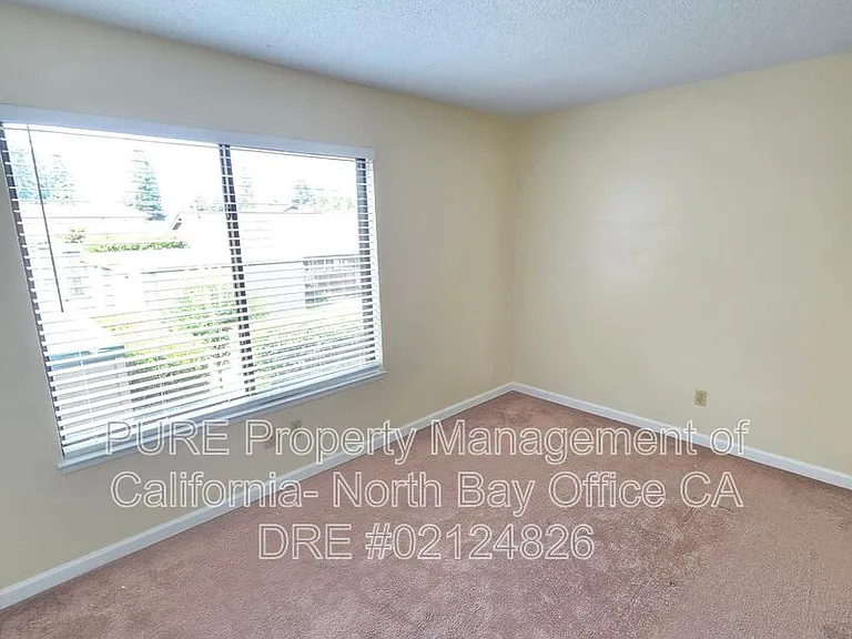 963 Santa Cruz Way — Photo 8