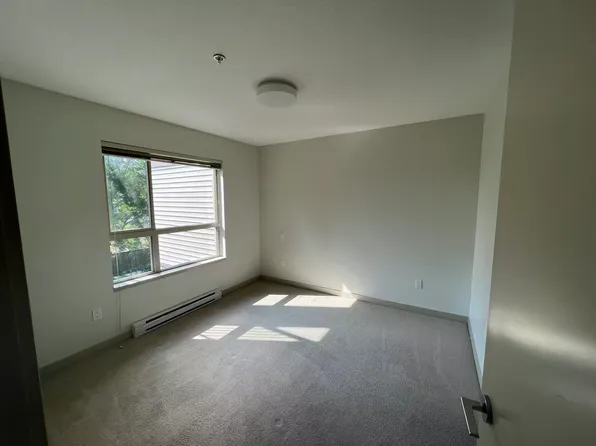 8695 160th St #311, Surrey, BC V4N 6L6