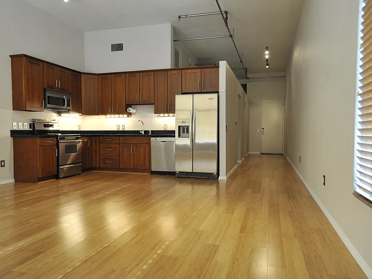 81 Lansing St #302 — Photo 8