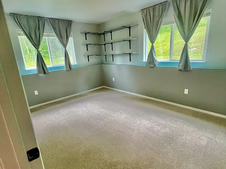 21507 Tony Cir — Photo 23