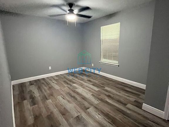 4th image of 3021 Modree Ave