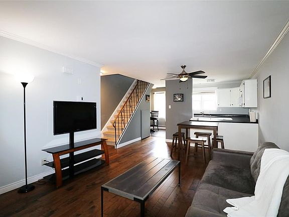 4th image of 117 Queens Road UNIT 12
