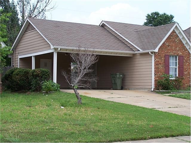2nd image of 7690 Mesa Dr