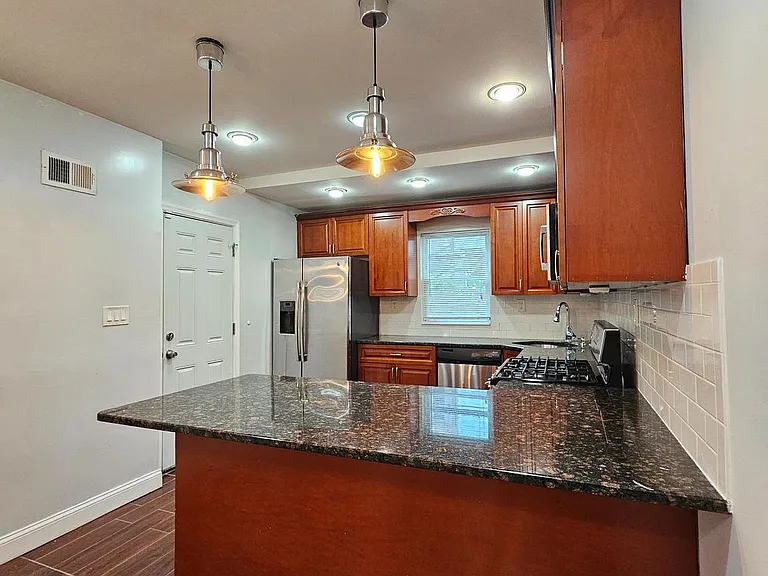 2343 Moore St — Photo 7