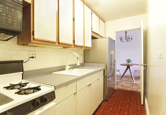 4th image of 140 W End Ave #3W