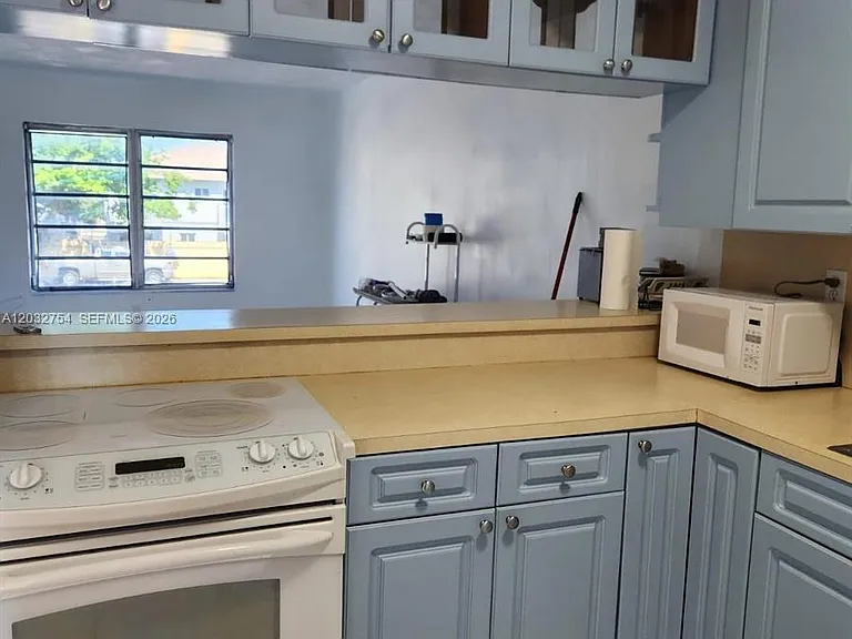 160 Royal Palm Rd #215 — Photo 1