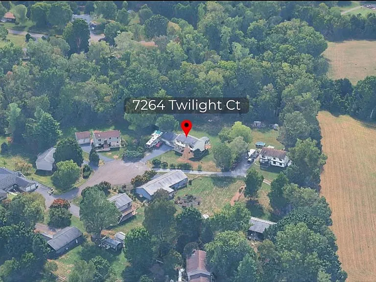 7264 Twilight Ct — Photo 21