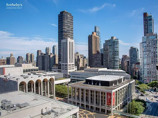 Sold by Sotheby's International Realty | media 5