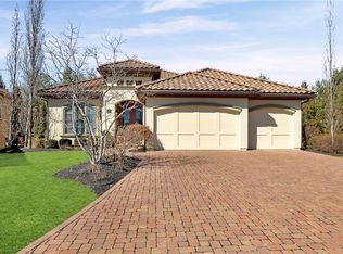 3322 W 137th St, Leawood, KS 66224