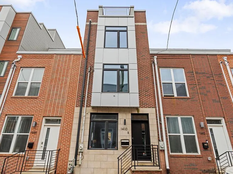 1410 N Marston St — Photo 1
