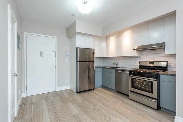Rented by Nooklyn NYC LLC | media 25