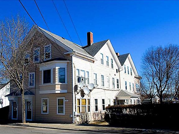 3rd image of 29 Duxbury St