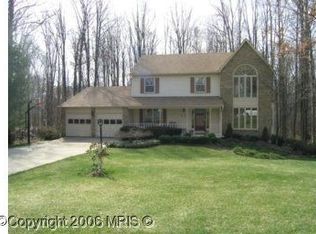 1215 Shaker Woods Rd, Herndon, VA 20170